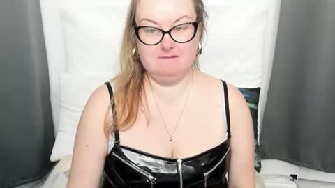 Bonnie online show from 11.02.25