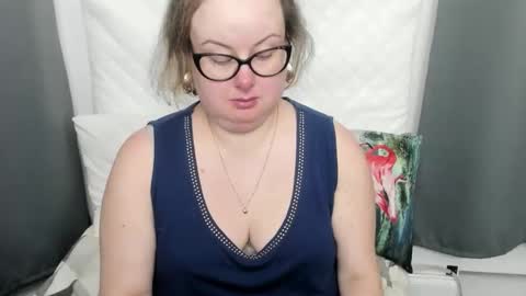 Snapshot of bonnieshining chatting on 02.07.26 Bonnie online show from 02.07.26