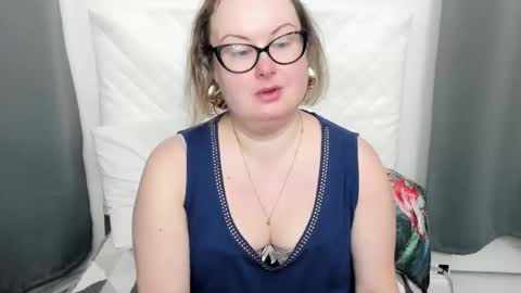 Snapshot of bonnieshining chatting on 02.26.26 Bonnie online show from 02.26.26