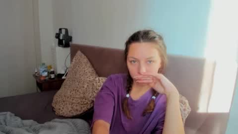 Snapshot of bonny_kimberly chatting on 09.30.25 Bonny Kimberly online show from 09.30.25