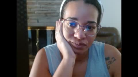 Queen Bon Vivantt online show from 10.10.25