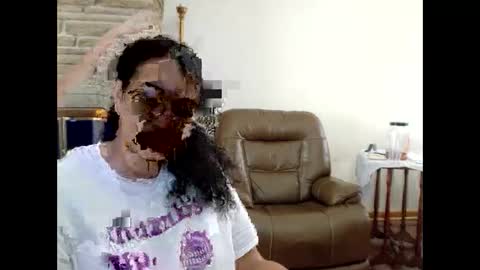 Queen Bon Vivantt online show from 01.05.26