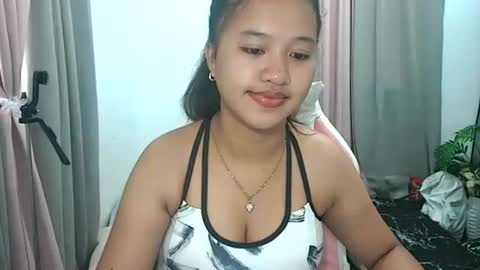 Snapshot of boobsypinay_zhein chatting on 02.21.26 boobsypinay_zhein online show from 02.21.26
