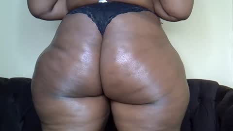 Snapshot of bootieshakess chatting on 12.14.25 bootieshakess online show from 12.14.25