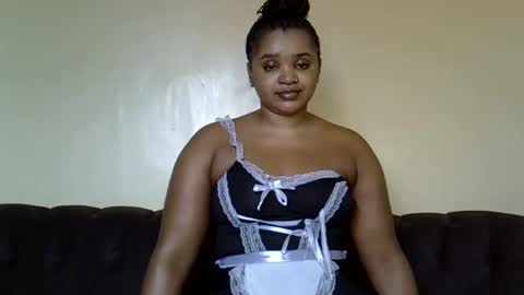 Snapshot of bootieshakess chatting on 12.21.25 bootieshakess online show from 12.21.25