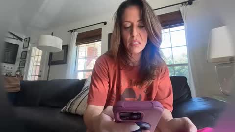 Snapshot of bootsandbarbells chatting on 10.13.25 Josie online show from 10.13.25