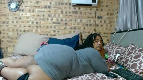 Snapshot of bootytwerkxxx chatting on 06.11.26 bootytwerkxxx online show from 06.11.26