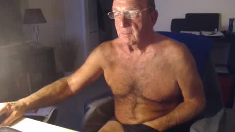 Snapshot of boppy21 chatting on 09.16.25 Boppy21 online show from 09.16.25