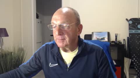 Snapshot of boppy21 chatting on 10.08.25 Boppy21 online show from 10.08.25