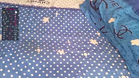 Snapshot of bossetassy chatting on 12.05.25 bossetassy online show from 12.05.25