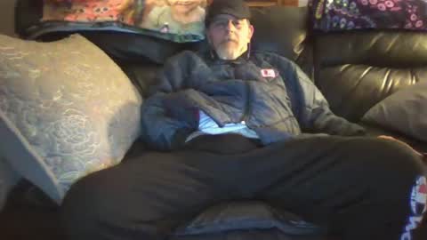 Snapshot of bostonguy1969 chatting on 02.18.25 bostonguy1969 online show from 02.18.25