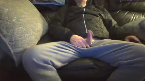 Snapshot of bostonguy1969 chatting on 03.04.25 bostonguy1969 online show from 03.04.25