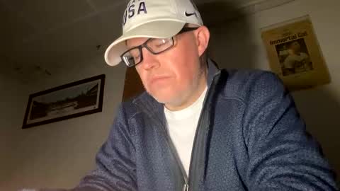 Snapshot of bostonirish45 chatting on 04.17.26 bostonirish45 online show from 04.17.26