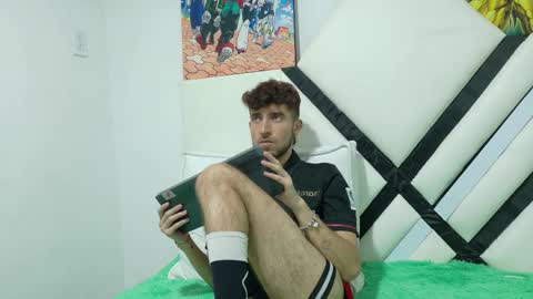 Snapshot of bottom_dacer chatting on 10.16.25 Chris  online show from 10.16.25