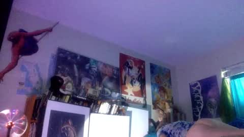 Bottomboo7 online show from 10.26.25