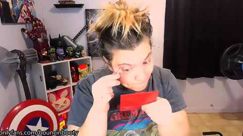 Pumpkin Butt online show from 01.23.25