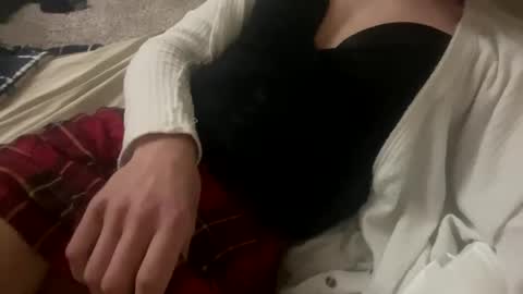 Snapshot of bouttabitch chatting on 02.07.25 Lilli online show from 02.07.25