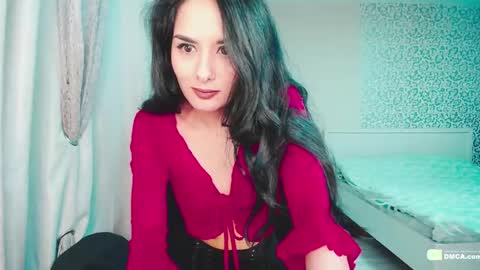 Snapshot of boxinghelen chatting on 12.17.24 Helen  online show from 12.17.24