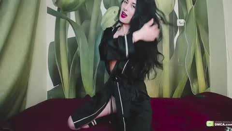 Snapshot of boxinghelen chatting on 01.08.25 Helen  online show from 01.08.25