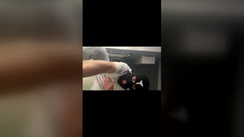 boy2006866124 online show from 03.15.26