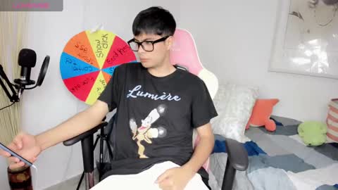 Snapshot of boy_andy__ chatting on 01.06.25 Aaron online show from 01.06.25