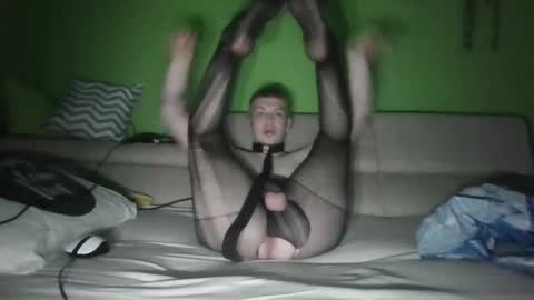 Snapshot of boy_slut07 chatting on 09.24.25 BOY SLUT online show from 09.24.25