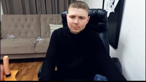 Snapshot of boy_sweet7 chatting on 01.01.25 John online show from 01.01.25