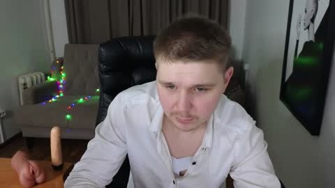 Snapshot of boy_sweet7 chatting on 01.11.25 John online show from 01.11.25