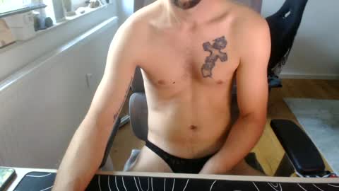 boy_t0y89 online show from 07.12.26