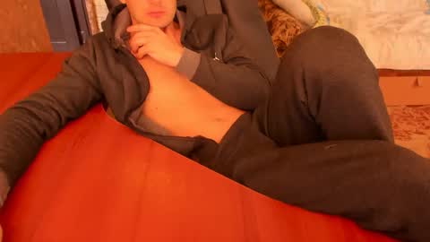 Snapshot of boyapollon chatting on 09.20.25 BoyApollon online show from 09.20.25