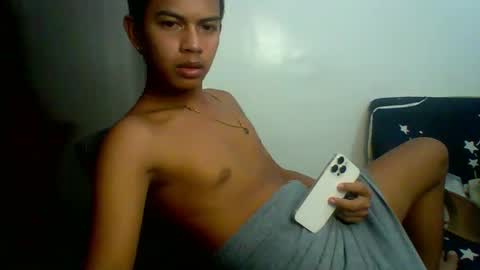 Snapshot of boyax16 chatting on 12.11.24 boyax16 online show from 12.11.24