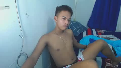 Snapshot of boyax16 chatting on 12.23.24 boyax16 online show from 12.23.24