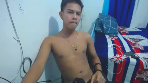 Snapshot of boyax16 chatting on 12.29.24 boyax16 online show from 12.29.24