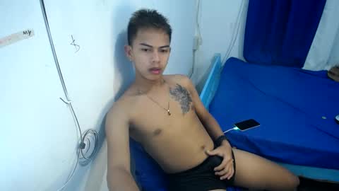 Snapshot of boyax16 chatting on 01.19.25 boyax16 online show from 01.19.25