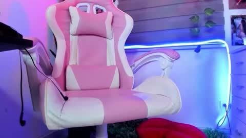 Snapshot of boyhornysex55 chatting on 10.27.25 boyhornysex55 online show from 10.27.25