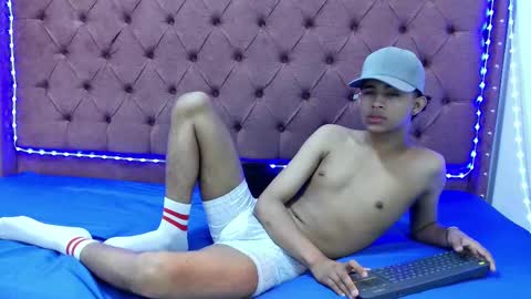 ALEX - TAYLER  -MIKE online show from 02.19.25