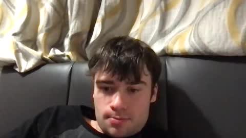 Snapshot of bozoluninss chatting on 10.26.25 Jeff online show from 10.26.25