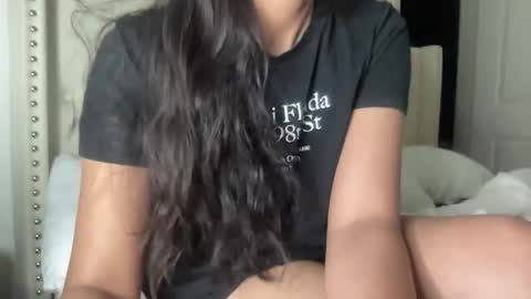 Snapshot of br0wn_baddie chatting on 02.02.26 brown baddie online show from 02.02.26