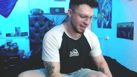 brad hot boy online show from 10.18.25