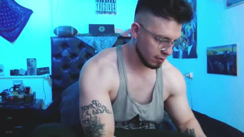 Snapshot of brad_hot_boy chatting on 02.10.26 brad hot boy online show from 02.10.26