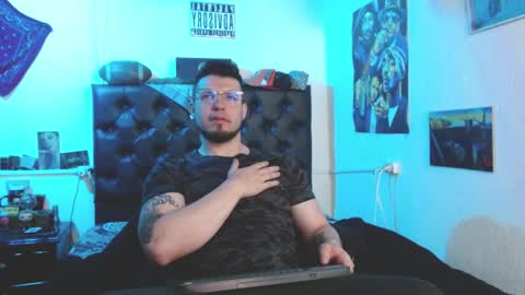 Snapshot of brad_hot_boy chatting on 02.26.26 brad hot boy online show from 02.26.26