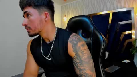 Snapshot of brad_summer chatting on 09.25.25 brad summer online show from 09.25.25