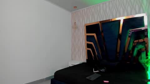 Snapshot of brad_summer chatting on 10.27.25 brad summer online show from 10.27.25