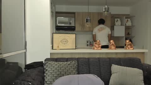 bradleymartin7 online show from 12.17.24
