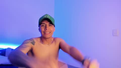 BradLovEmma  online show from 02.12.25