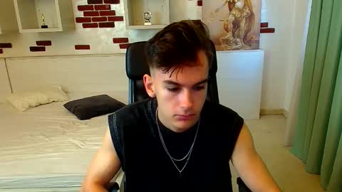 Snapshot of bradyflint chatting on 10.22.25 BradyFlint online show from 10.22.25