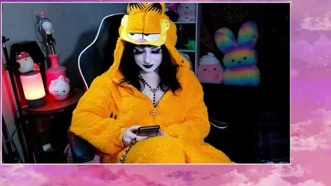 Snapshot of brainblowspice chatting on 10.10.25 brainblowspice online show from 10.10.25