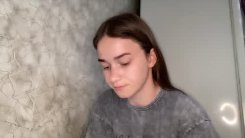 Snapshot of bralkissy chatting on 06.16.26 Kate online show from 06.16.26