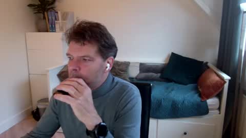 Snapshot of bram1944972145 chatting on 12.20.24 Bram online show from 12.20.24