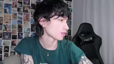 Snapshot of brand741 chatting on 10.04.25 Brand online show from 10.04.25